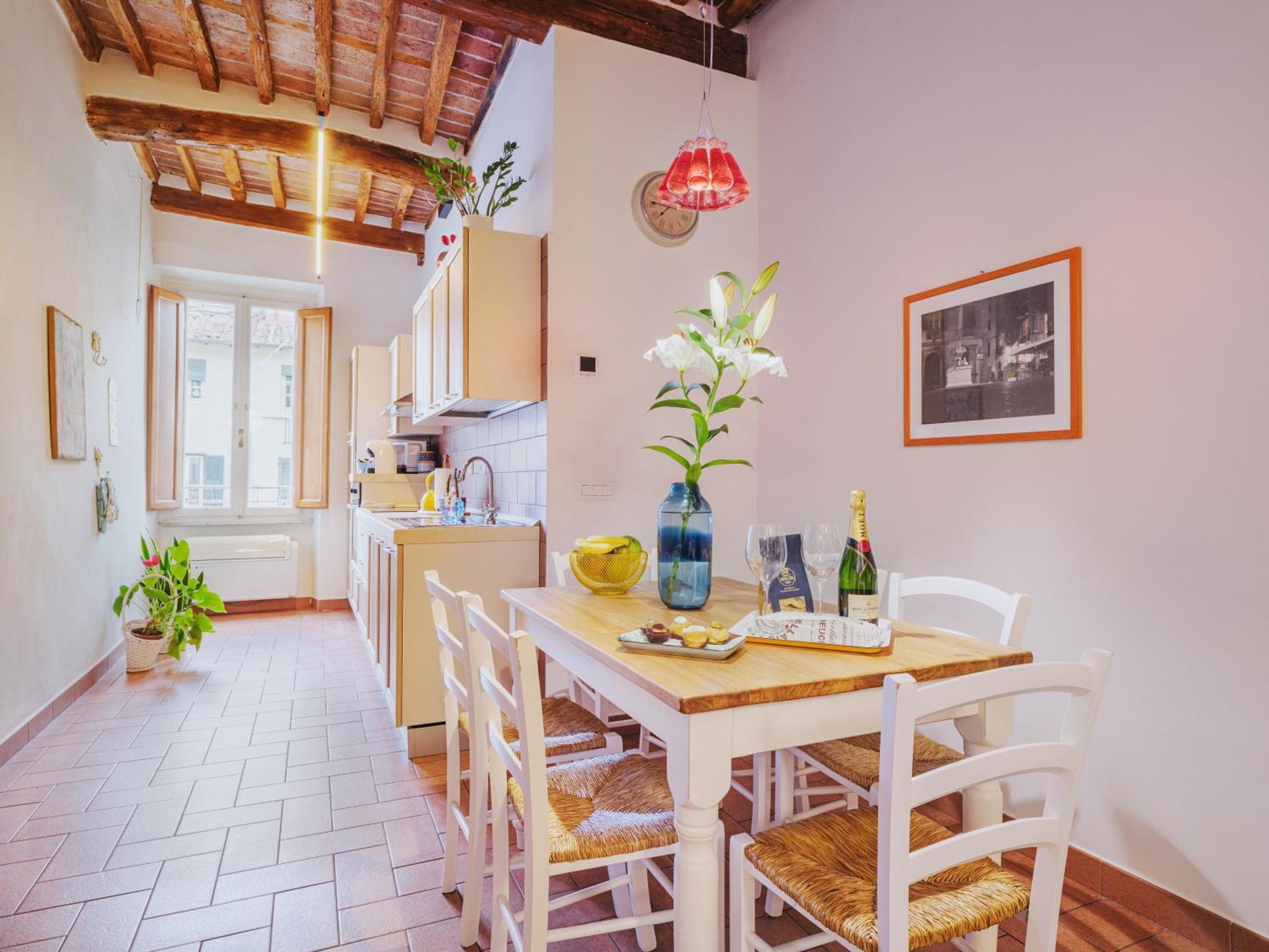 Michael'S Home - Cozy Apartment In The Heart Of Lucca Exteriér fotografie